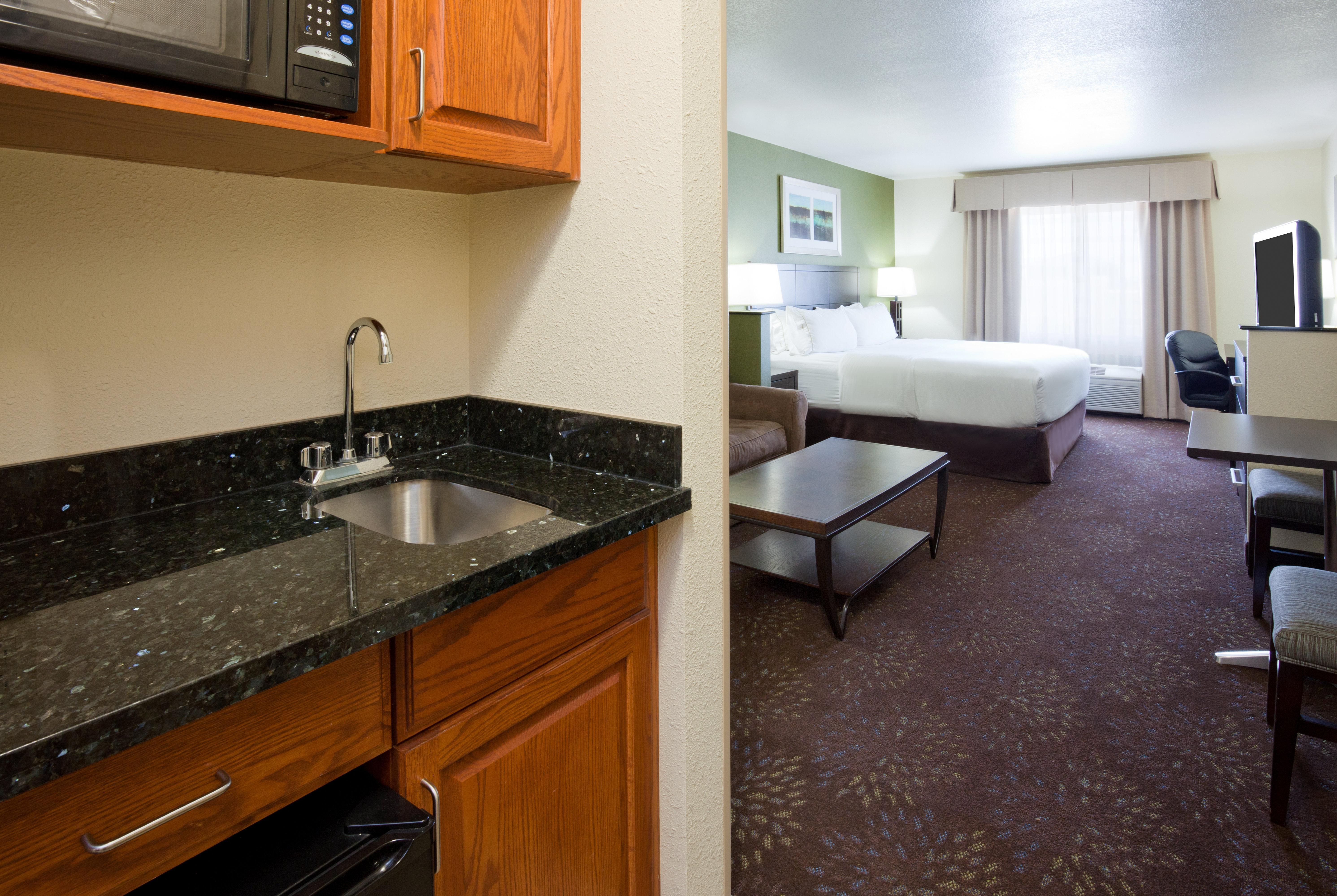 Holiday Inn Express & Suites Aberdeen By Ihg Экстерьер фото