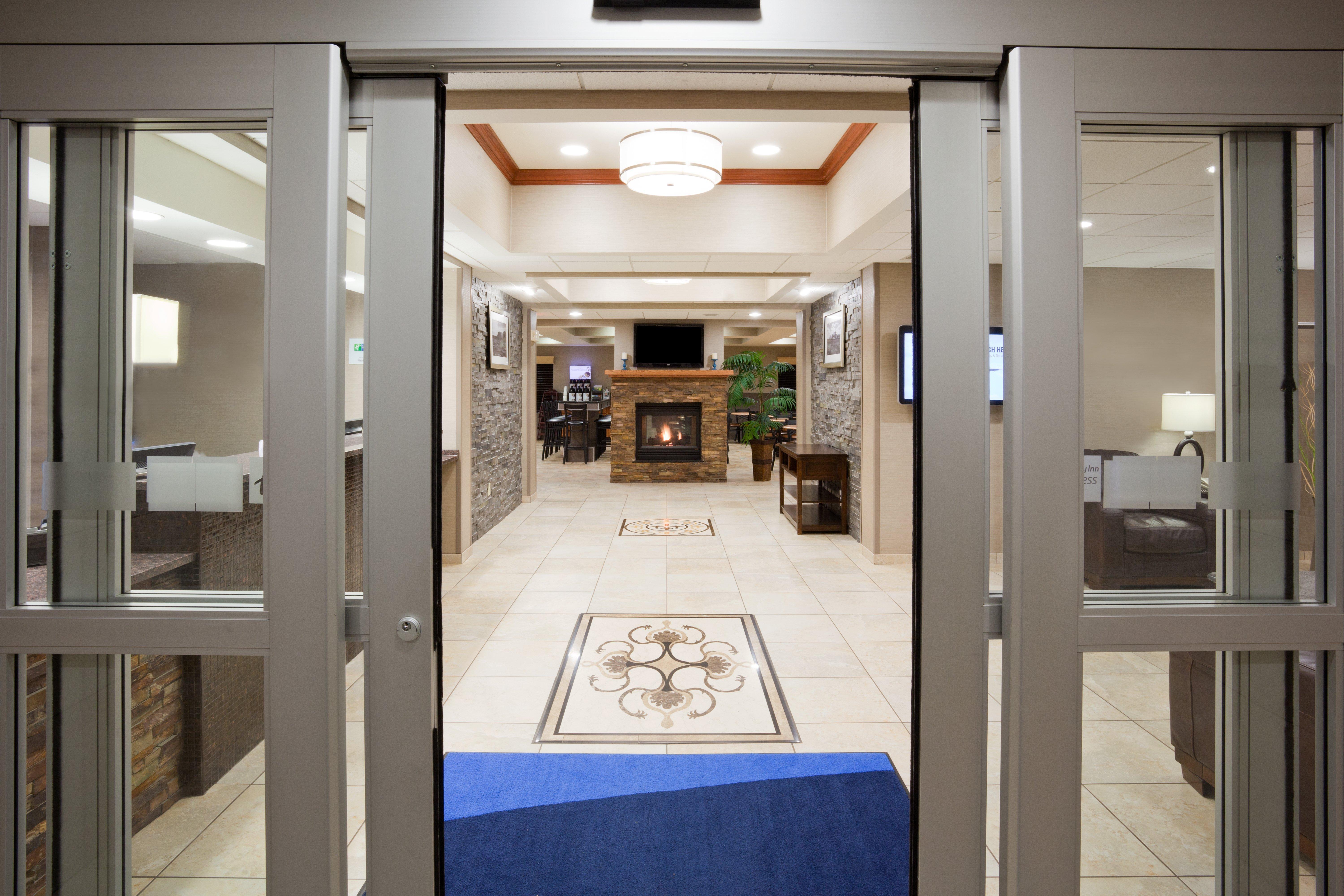 Holiday Inn Express & Suites Aberdeen By Ihg Экстерьер фото