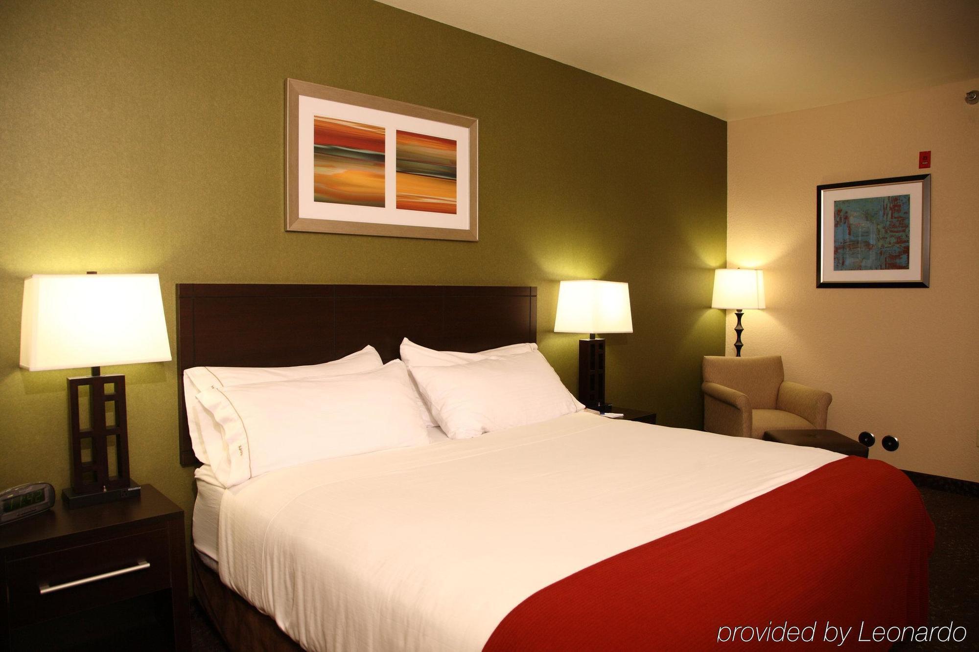 Holiday Inn Express & Suites Aberdeen By Ihg Экстерьер фото
