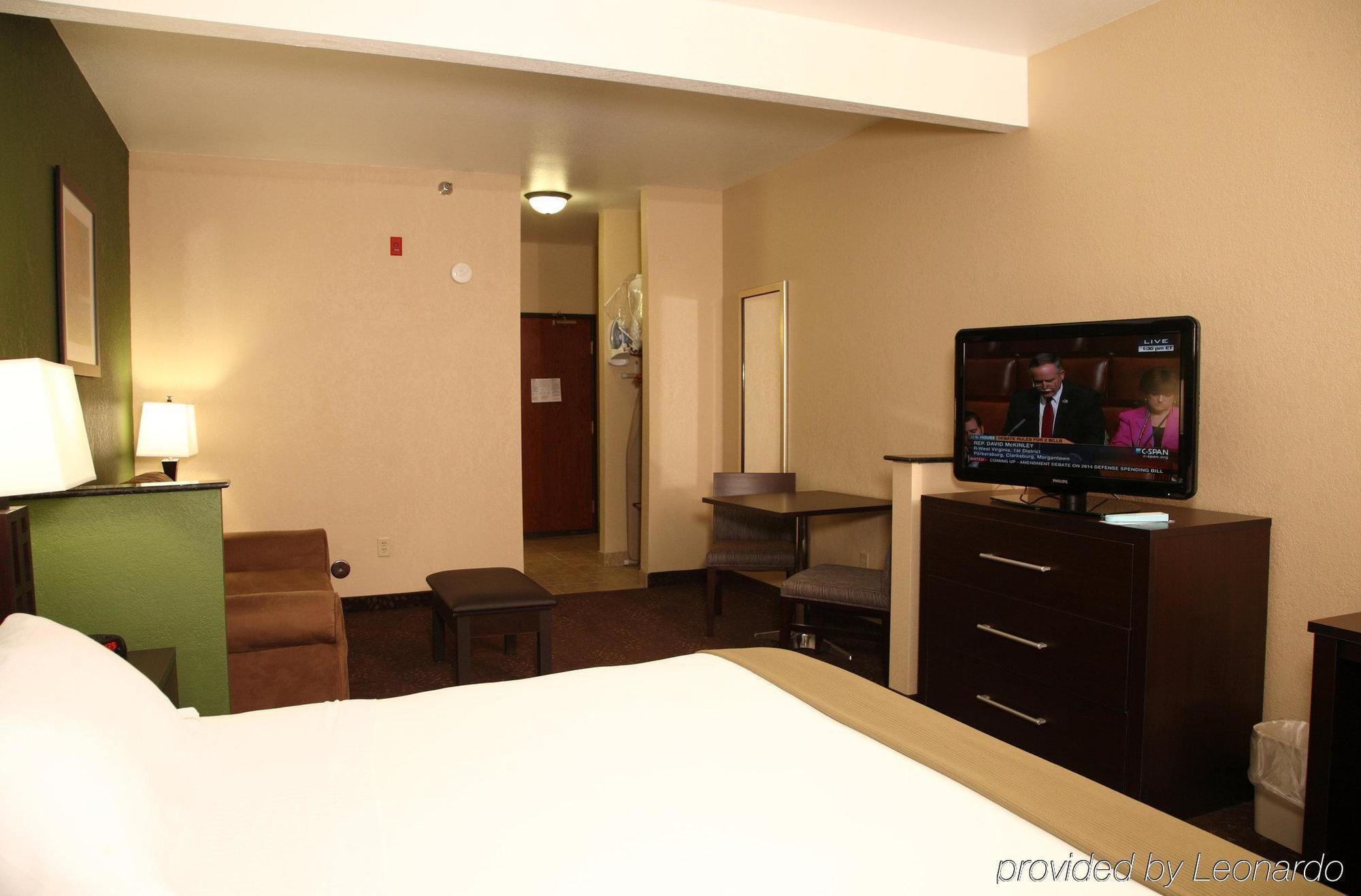 Holiday Inn Express & Suites Aberdeen By Ihg Экстерьер фото