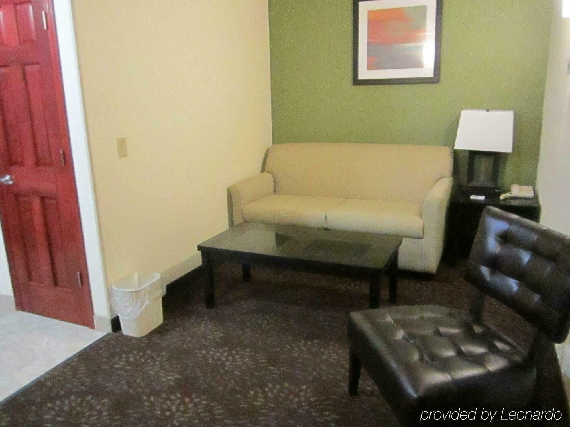 Holiday Inn Express & Suites Aberdeen By Ihg Экстерьер фото