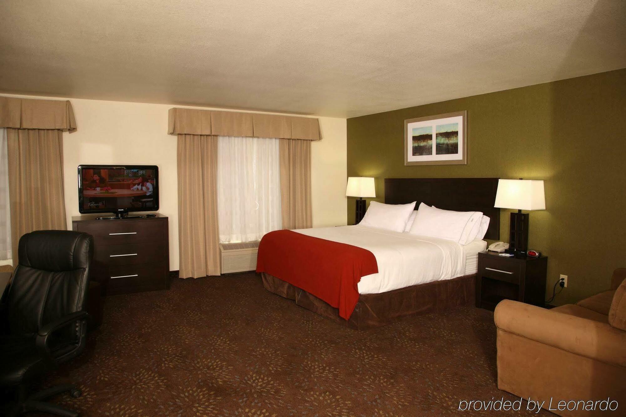 Holiday Inn Express & Suites Aberdeen By Ihg Экстерьер фото